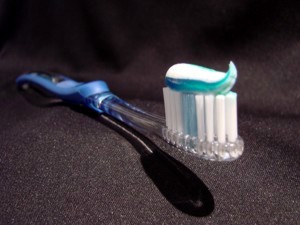 die richtige Mundhygiene beginnt bei der Zahnbürste